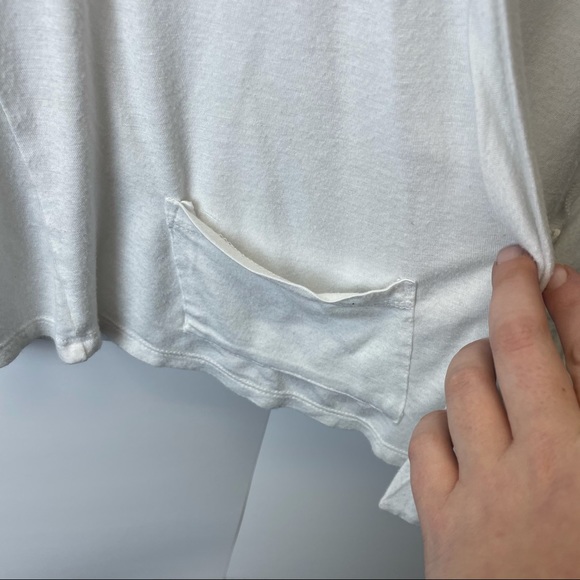 Ricki's white cardigan - Picture 5 of 5